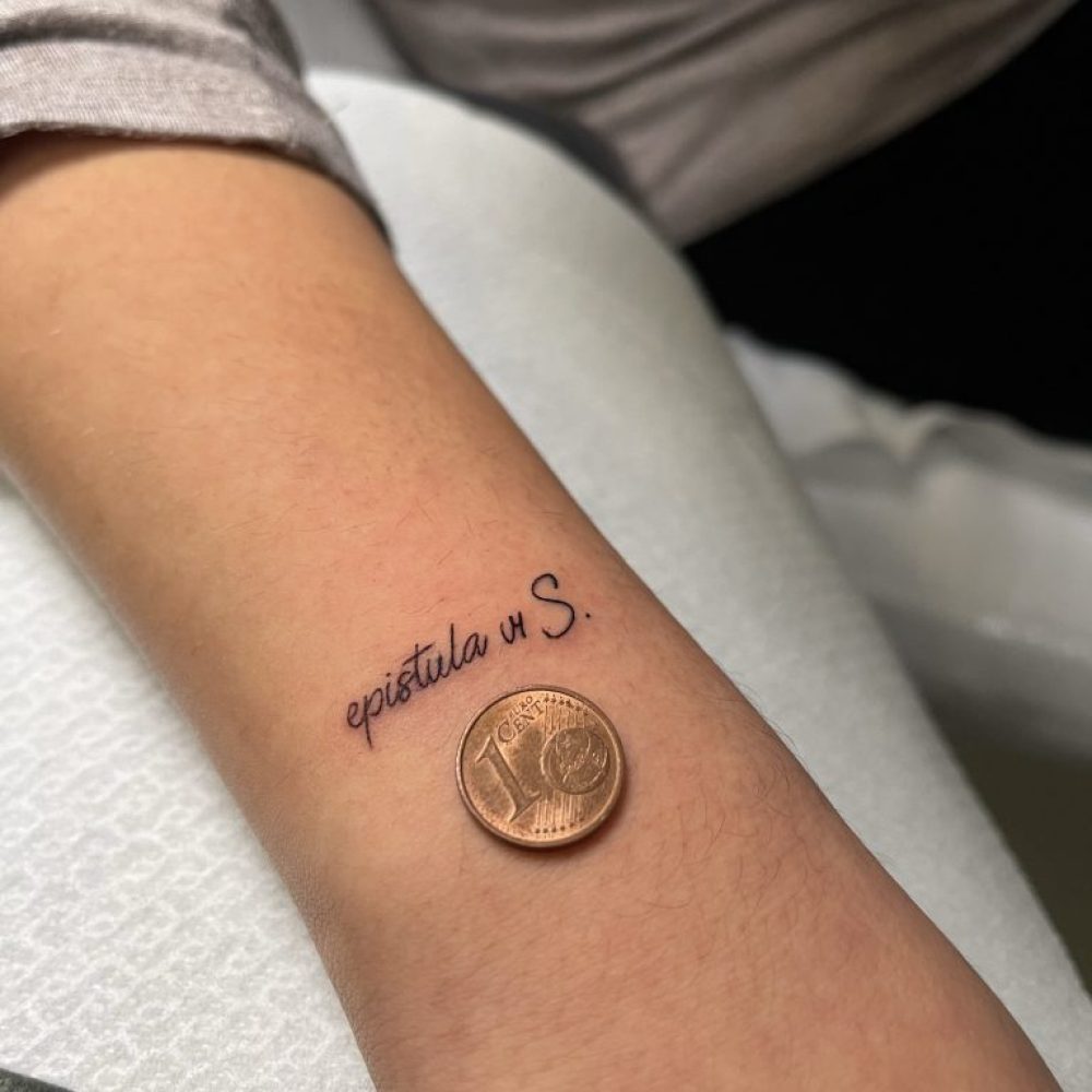 tattoo Lettering su braccio